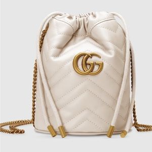 SOLD —— GUCCI BUCKET BAG